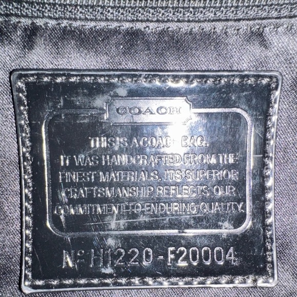 Coach Poppy Daisy Black Patent Leather Shoulder Bag Tote Gold
Accents - Picture 7 of 10